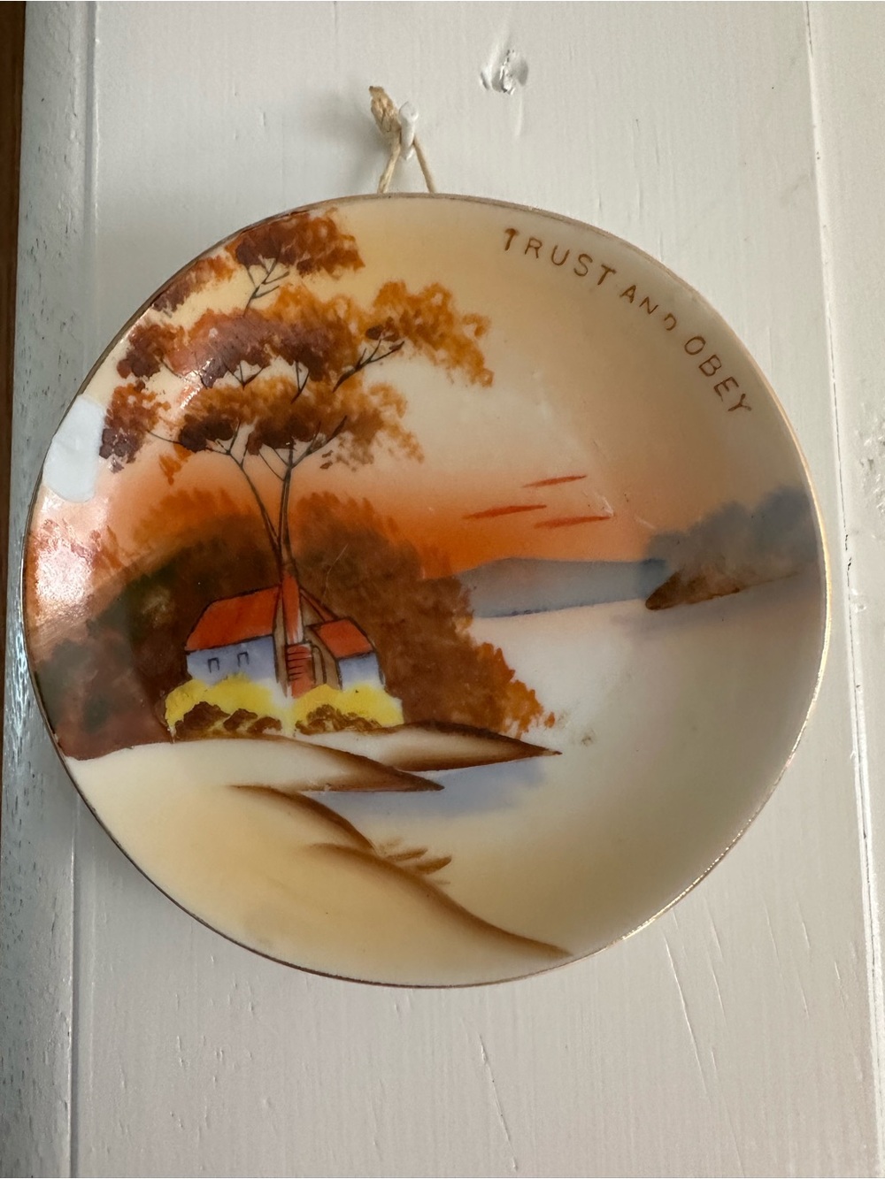 VINTAGE MINI PLATE  TRUST AND OBEY WITH BLUE HOUSE COTTAGE THEME MADE IN JAPAN